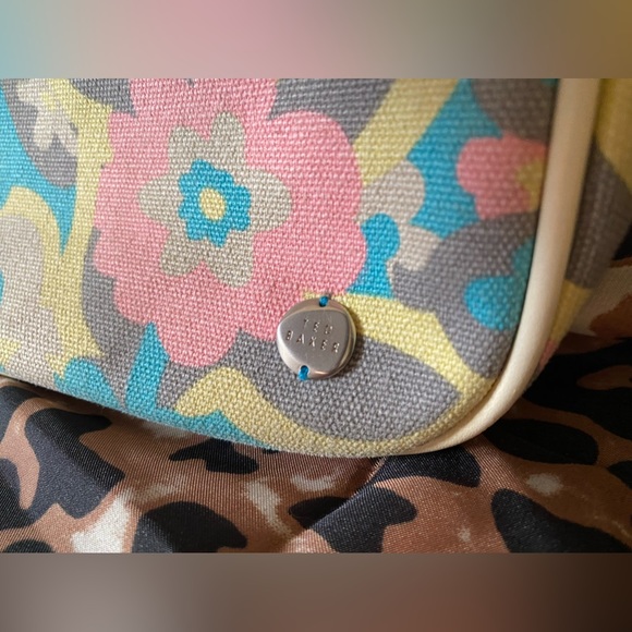 Ted Baker Pastel cross body bag - Picture 2 of 5